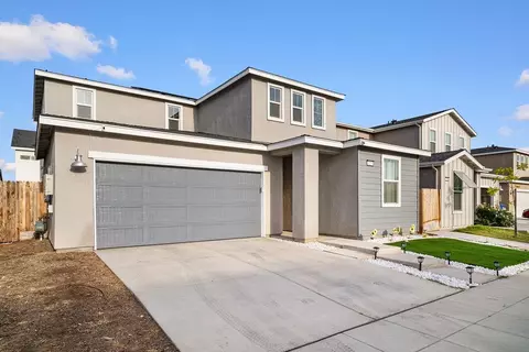 Exterior - 3279 Montana Ave, Clovis, CA 93619 photo 5 of 5