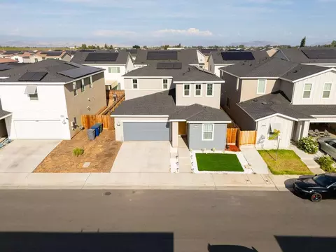 View/Area - 3279 Montana Ave, Clovis, CA 93619 photo 1 of 3