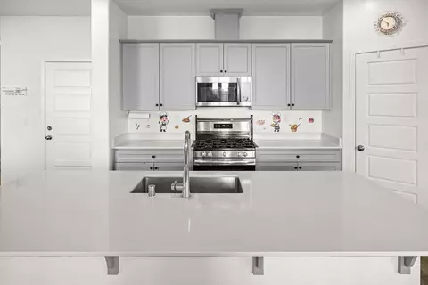 Kitchen - 3279 Montana Ave, Clovis, CA 93619 photo 1 of 3