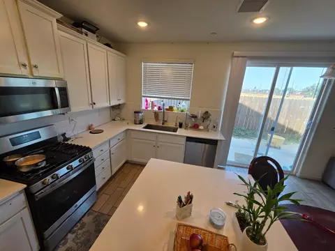 Kitchen - 6452 E Malbec Dr, Fresno, CA 93727 photo 2 of 3