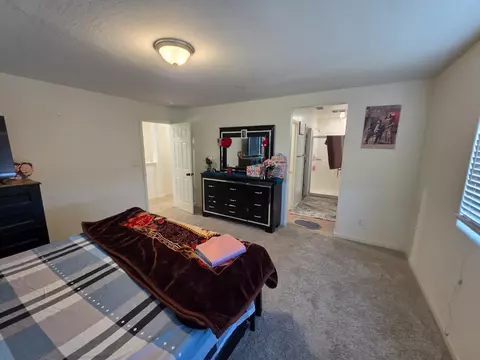 Other - 6452 E Malbec Dr, Fresno, CA 93727 photo 3 of 5