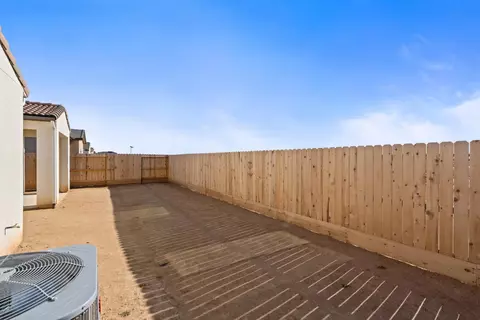 Exterior - 691 Solar Ln, Clovis, CA 93619 photo 3 of 5