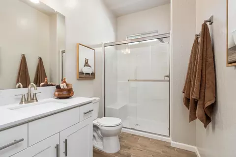 Bath - 739 Solar Ln, Clovis, CA 93619 photo 1 of 4