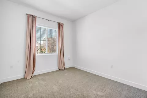Bedroom - 1236 Windmill Ave, Clovis, CA 93619 photo 6 of 9