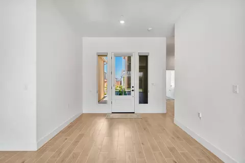 Entry Way - 1236 Windmill Ave, Clovis, CA 93619 photo 1 of 2