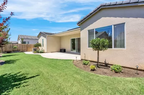 Exterior - 1236 Windmill Ave, Clovis, CA 93619 photo 5 of 5
