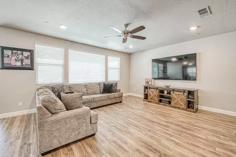 Living - 697 Expedition Way, Madera, CA 93636 photo 1 of 2