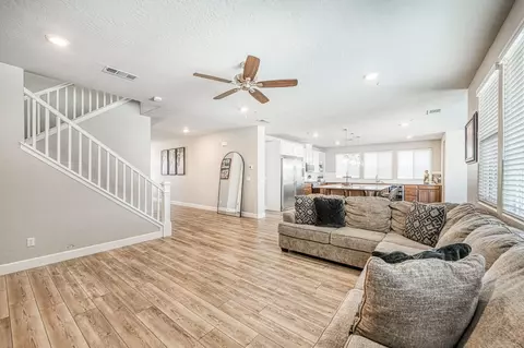Entry Way - 697 Expedition Way, Madera, CA 93636 photo 2 of 6