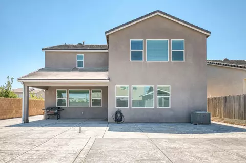 Exterior - 697 Expedition Way, Madera, CA 93636 photo 6 of 8