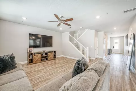 Entry Way - 697 Expedition Way, Madera, CA 93636 photo 3 of 6