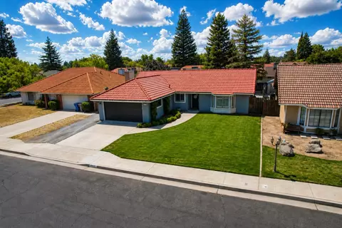 View/Area - 952 Holly Ave, Clovis, CA 93611 photo 1 of 2