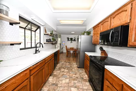 Kitchen - 952 Holly Ave, Clovis, CA 93611 photo 2 of 2