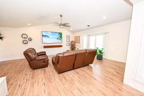 Living - 952 Holly Ave, Clovis, CA 93611 photo 1 of 1