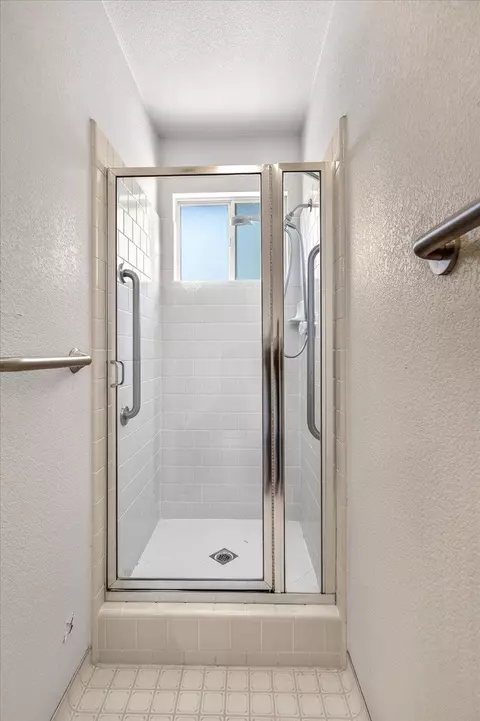 Bath - 12778 Mesa Dr, Madera, CA 93636 photo 3 of 3