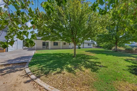 Exterior - 12778 Mesa Dr, Madera, CA 93636 photo 9 of 16