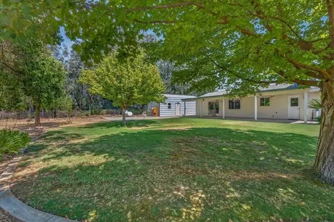 Exterior - 12778 Mesa Dr, Madera, CA 93636 photo 12 of 16