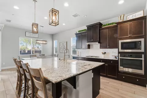 Kitchen - 3977 Bellaire Ave, Clovis, CA 93619 photo 4 of 4