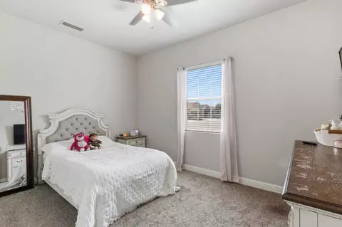 Bedroom - 3977 Bellaire Ave, Clovis, CA 93619 photo 2 of 5