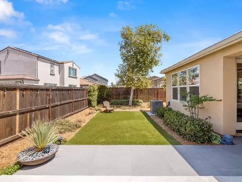 Exterior - 715 Harvest Dr, Madera, CA 93636 photo 15 of 18