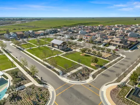 View/Area - 715 Harvest Dr, Madera, CA 93636 photo 8 of 9