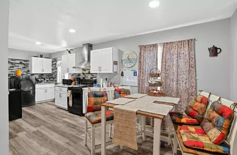 Dining - 8642 E Ostler St, Selma, CA 93662 photo 1 of 2