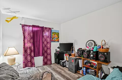 Bedroom - 8642 E Ostler St, Selma, CA 93662 photo 1 of 3