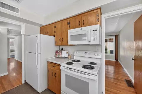 Kitchen - 75 W Sierra Ave, Clovis, CA 93612 photo 5 of 6