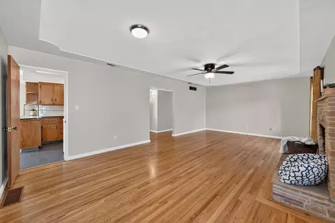 Living - 75 W Sierra Ave, Clovis, CA 93612 photo 2 of 3
