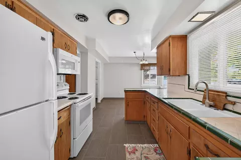 Kitchen - 75 W Sierra Ave, Clovis, CA 93612 photo 1 of 6