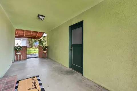 Exterior - 75 W Sierra Ave, Clovis, CA 93612 photo 3 of 15