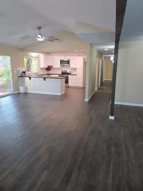 Entry Way - 1946 Calimyrna Ave, Clovis, CA 93611 photo 1 of 3