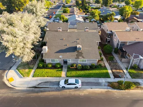591 W Ashlan Ave, Clovis, CA 93612 photo 2