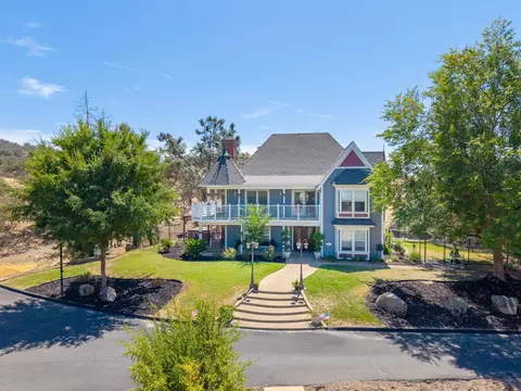 Exterior - 22706 Stagecoach Ln, Clovis, CA 93619 photo 19 of 23