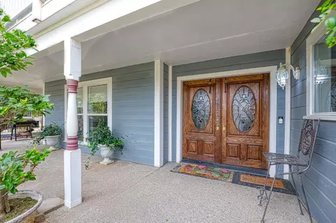 Exterior - 22706 Stagecoach Ln, Clovis, CA 93619 photo 2 of 23