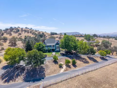 View/Area - 22706 Stagecoach Ln, Clovis, CA 93619 photo 3 of 9