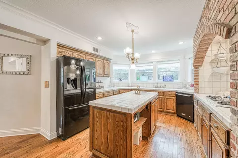 Kitchen - 22706 Stagecoach Ln, Clovis, CA 93619 photo 1 of 5