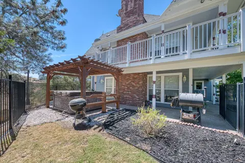 Exterior - 22706 Stagecoach Ln, Clovis, CA 93619 photo 14 of 23