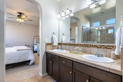 Bath - 4001 Harlan Ranch Blvd, Clovis, CA 93619 photo 4 of 6