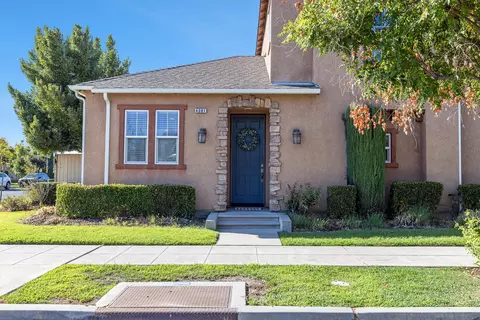 Exterior - 4001 Harlan Ranch Blvd, Clovis, CA 93619 photo 3 of 7