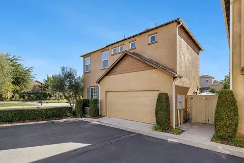 Exterior - 4001 Harlan Ranch Blvd, Clovis, CA 93619 photo 7 of 7