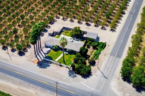 View/Area - 1499 E Manning Ave, Fresno, CA 93725 photo 1 of 4