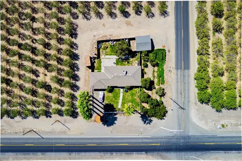View/Area - 1499 E Manning Ave, Fresno, CA 93725 photo 2 of 4