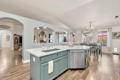 Kitchen - 2270 Bay Ct, Madera, CA 93637 photo 4 of 6