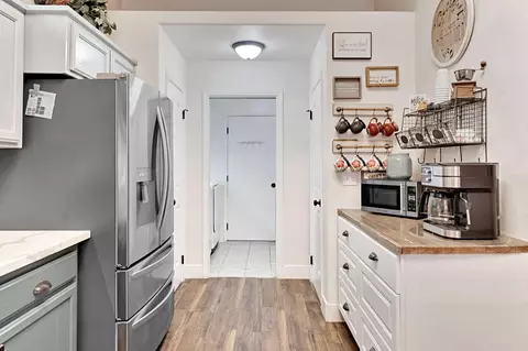 Kitchen - 2270 Bay Ct, Madera, CA 93637 photo 6 of 6