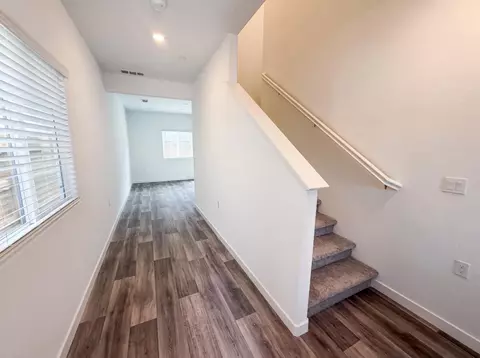 Entry Way - 4472 Bellaire Ave, Clovis, CA 93619 photo 1 of 1