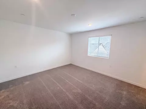 Bedroom - 4472 Bellaire Ave, Clovis, CA 93619 photo 2 of 4