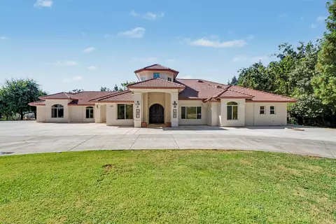 7879 E Garland Ave, Fresno, CA 93737