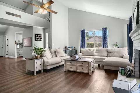 Living - 2253 Menlo Ave, Clovis, CA 93611 photo 1 of 2