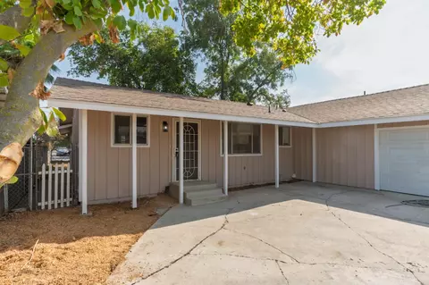 Exterior - 2085 Cabot Ave, Merced, CA 95348 photo 3 of 8