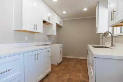 Kitchen - 2085 Cabot Ave, Merced, CA 95348 photo 3 of 4